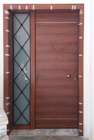 Πόρτα laminate - εισόδου πολυκατοικίας με 1 σταθερό