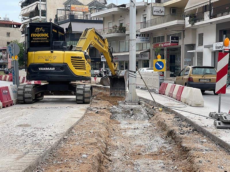POUSIAS CHOMATOURGIKA: Φωτογραφίες & Βίντεο
