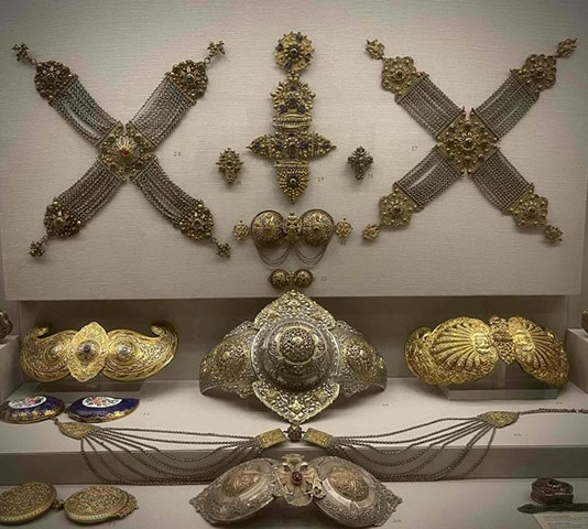 RAFAELO VINTAGE STORE - AGGELOPOULOS RAFAIL: Φωτογραφίες & Βίντεο