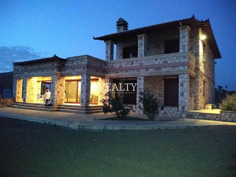REALTY ΚΤΗΜΑΤΟΕΠΕΝΔΥΤΙΚΗ: Φωτογραφίες & Βίντεο