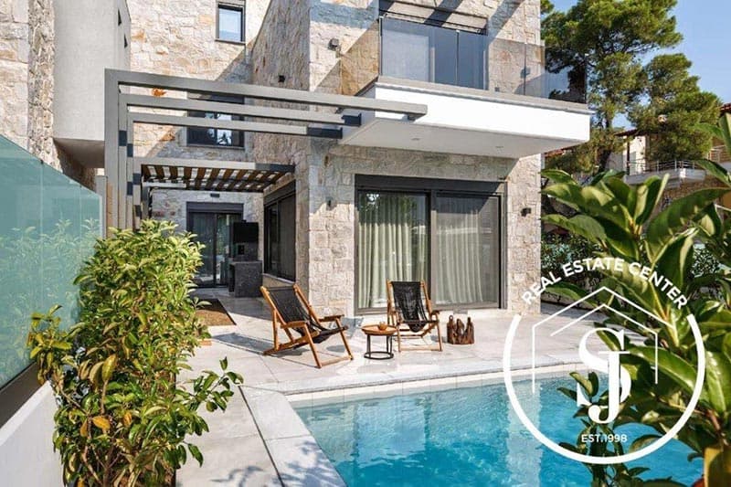 REAL ESTATE CENTER: Φωτογραφίες & Βίντεο