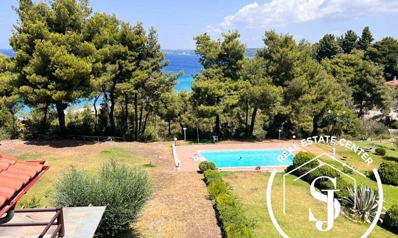REAL ESTATE CENTER: Φωτογραφίες & Βίντεο