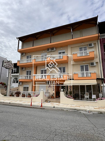 REAL ESTATE TITAN: Φωτογραφίες & Βίντεο