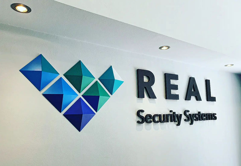 REAL SECURITY SYSTEMS: Φωτογραφίες & Βίντεο