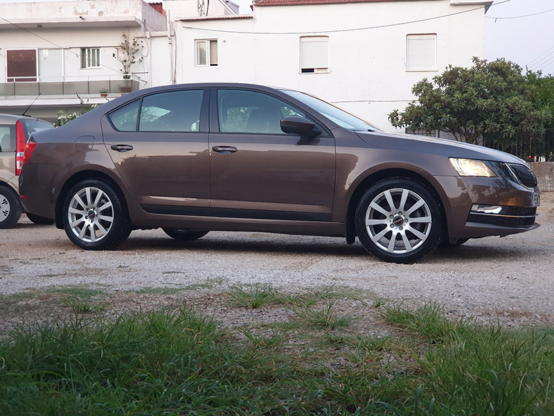 REISEN RENT A CAR: Φωτογραφίες & Βίντεο