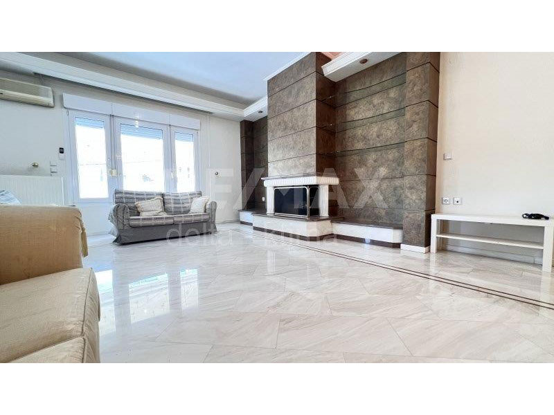 RE/MAX DELTA - KTIMA: Φωτογραφίες & Βίντεο