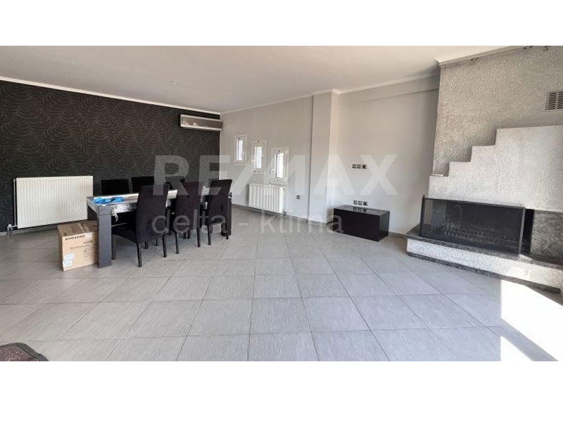 RE/MAX DELTA - KTIMA: Φωτογραφίες & Βίντεο