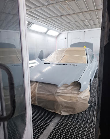 REVIVE AUTO BODY WORK SHOP: Φωτογραφίες & Βίντεο