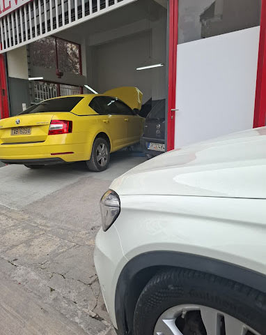 REVIVE AUTO BODY WORK SHOP: Φωτογραφίες & Βίντεο