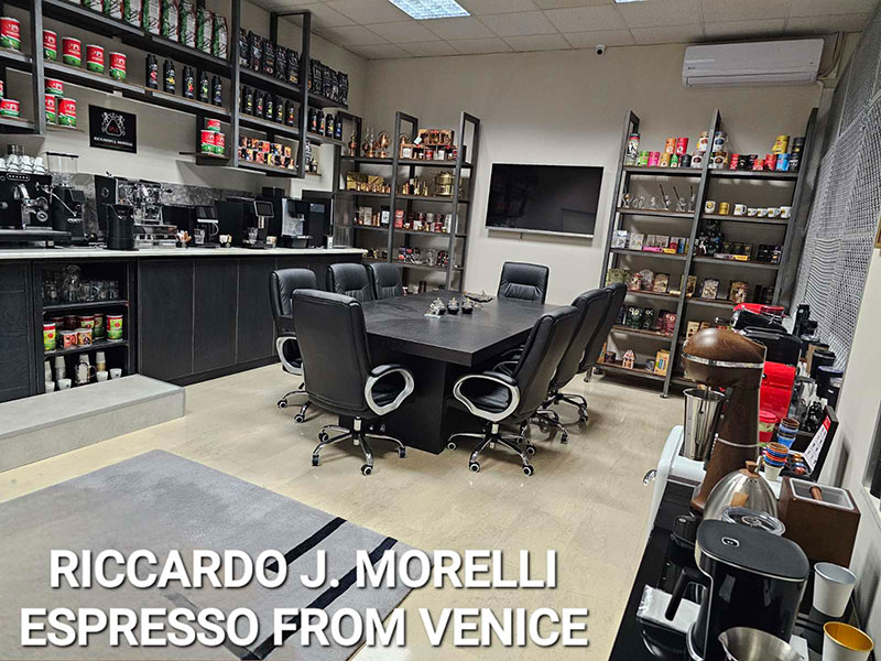 RICCARDO J. MORELLI: Φωτογραφίες & Βίντεο