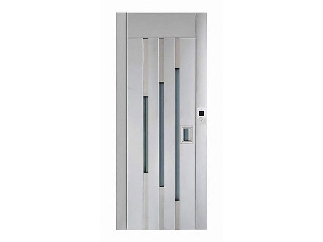 Lift doors, semi-automatic
