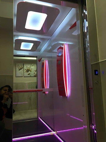ROUTSAS LIFTS: Φωτογραφίες & Βίντεο
