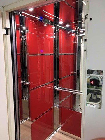 ROUTSAS LIFTS: Φωτογραφίες & Βίντεο
