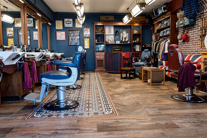 SHARPS BARBERSHOP: Φωτογραφίες & Βίντεο