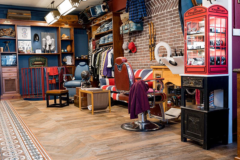 SHARPS BARBERSHOP: Φωτογραφίες & Βίντεο