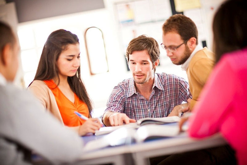 SIMPLY ENGLISH: Φωτογραφίες & Βίντεο
