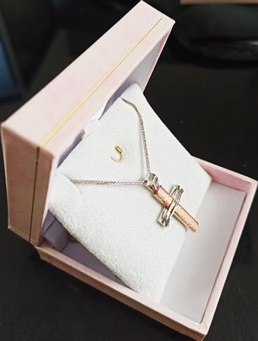 SINOS JEWELRY: Φωτογραφίες & Βίντεο