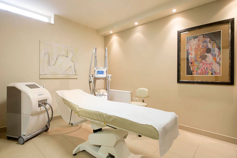 SKIN AND HAIR MEDICAL CARE - THEOCHARIS SOTIRIS: Φωτογραφίες & Βίντεο
