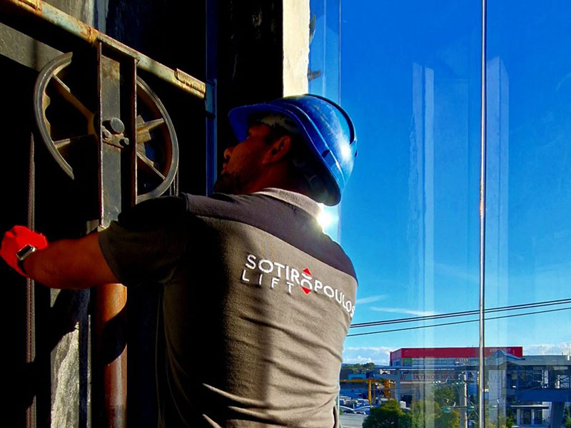 SOTIROPOULOS LIFT: Φωτογραφίες & Βίντεο