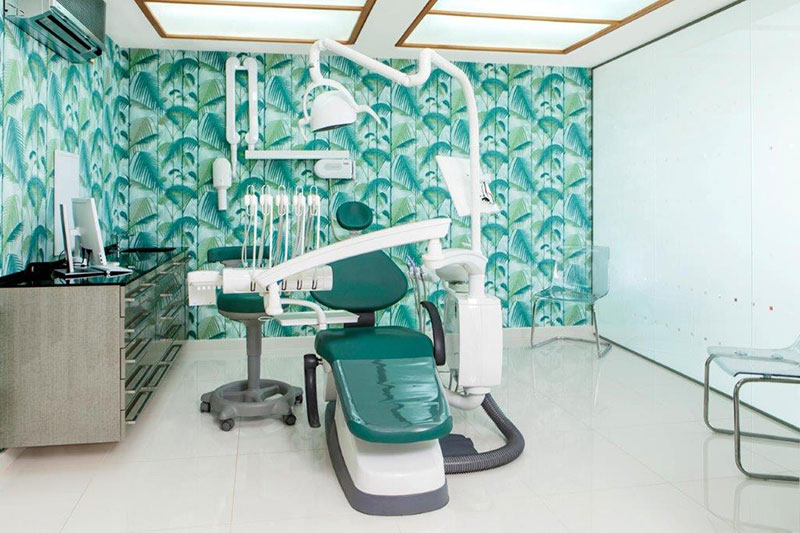 SOUTH ATHENS DENTAL CLINIC - ΔΕΣΠΟΤΑΚΗΣ Ι. ΕΜΜΑΝΟΥΗΛ: Φωτογραφίες & Βίντεο
