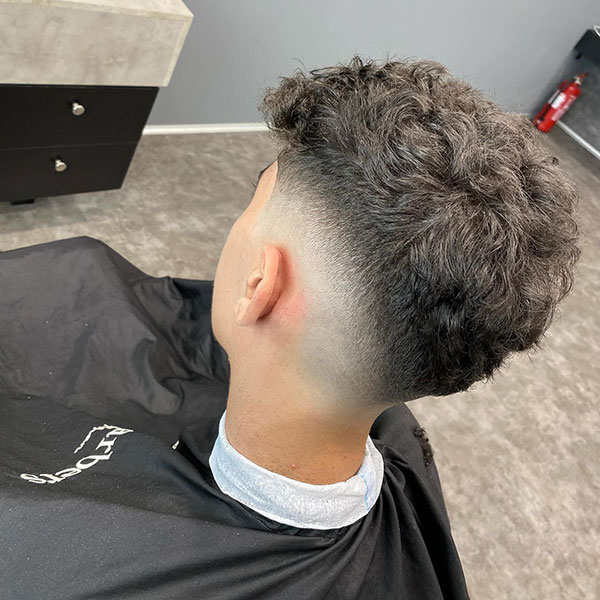 STREET BARBERS: Φωτογραφίες & Βίντεο