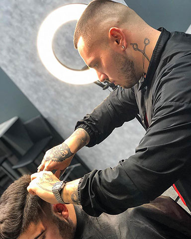 STREET BARBERS BY GIOHAN: Φωτογραφίες & Βίντεο
