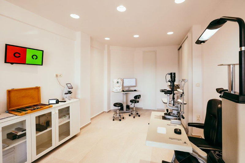 STYLLAS EYE CLINIC - STYLLAS FOTEINOS MD, MSc: Φωτογραφίες & Βίντεο