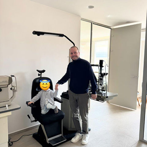 STYLLAS EYE CLINIC - STYLLAS FOTEINOS MD, MSc: Φωτογραφίες & Βίντεο