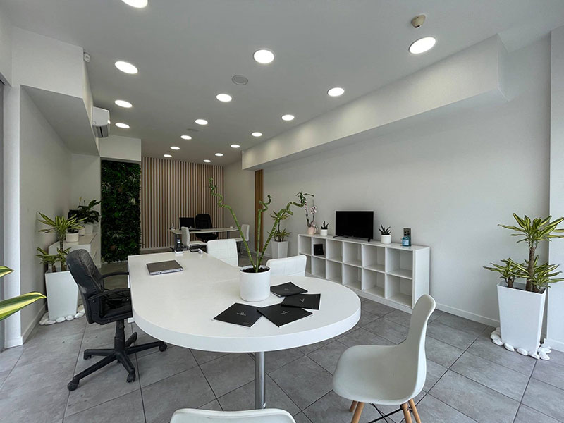 SUNNY GROUP REAL ESTATE: Φωτογραφίες & Βίντεο