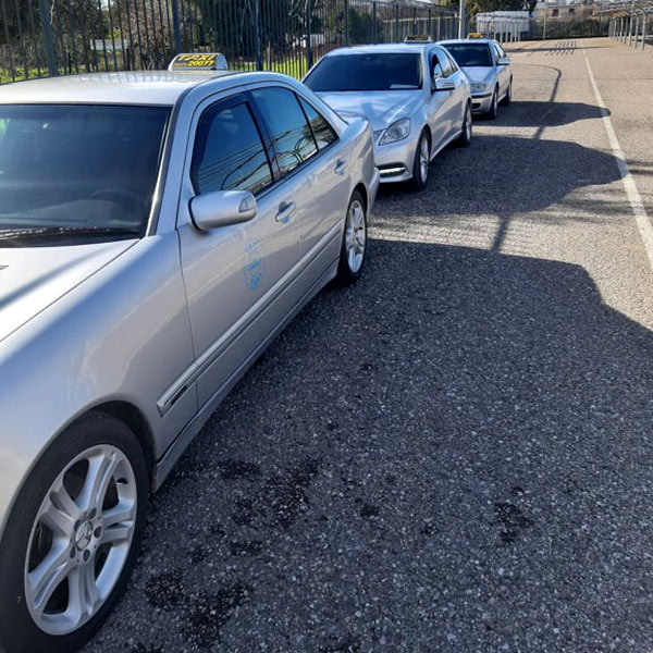 TAXI AMALIADAS: Φωτογραφίες & Βίντεο