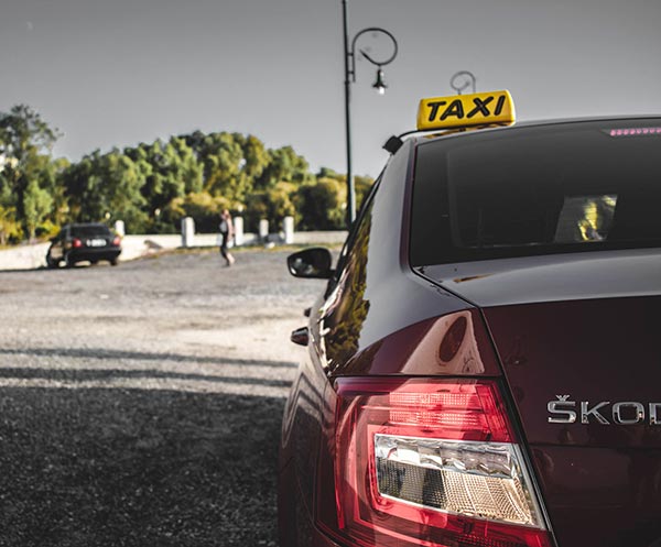 TAXI EXPRESS PATRAS 450000: Φωτογραφίες & Βίντεο