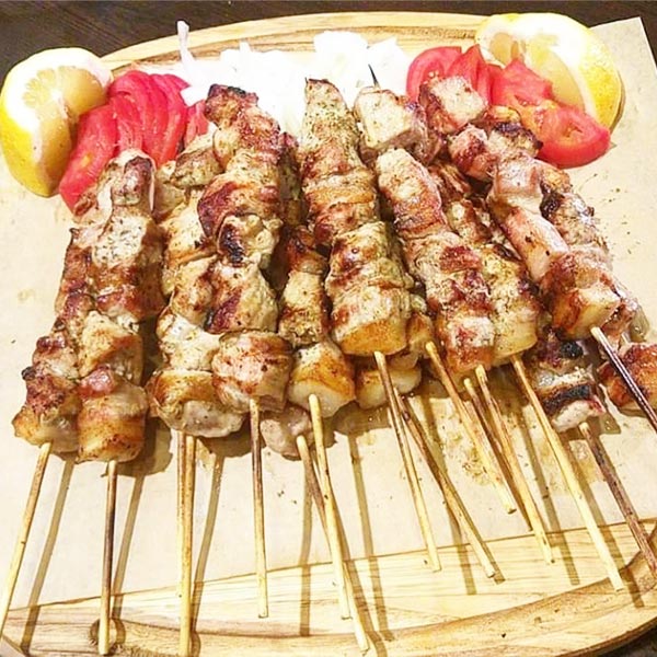 TA SOUVLAKIA TOU BEKA: Φωτογραφίες & Βίντεο