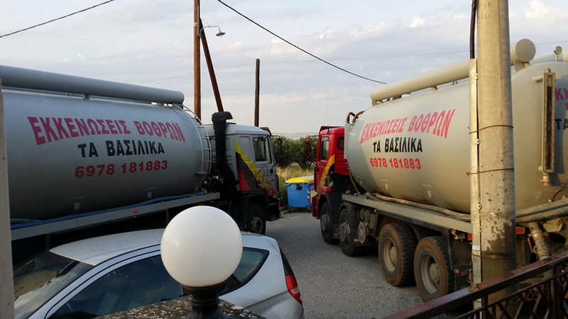 ΤΑ ΒΑΣΙΛΙΚΑ - ΜΟΥΣΤΑΚΑΣ ΣΤΕΛΙΟΣ: Φωτογραφίες & Βίντεο