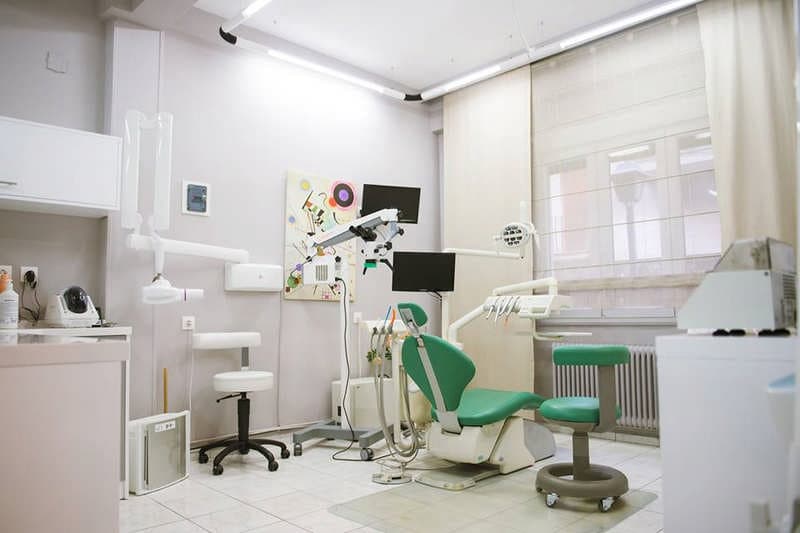THEODOROU LEONIDAS DDS, MClinDent: Φωτογραφίες & Βίντεο