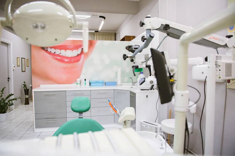 THEODOROU LEONIDAS DDS, MClinDent: Φωτογραφίες & Βίντεο