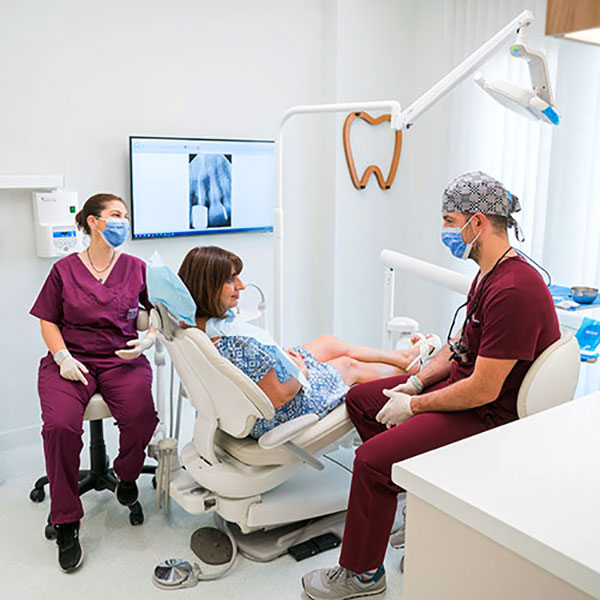THE DENTAL HUB - GAKIS P. PANAGIOTIS: Φωτογραφίες & Βίντεο