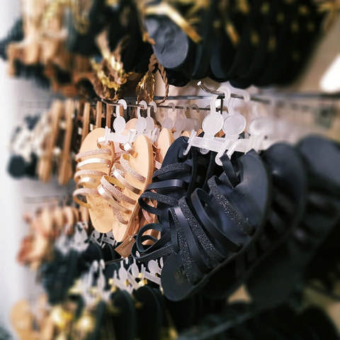 THE SANDAL'S SHOP OF PATRAS - ΑΛΕΞΟΠΟΥΛΟΣ ΜΑΡΙΟΣ: Φωτογραφίες & Βίντεο
