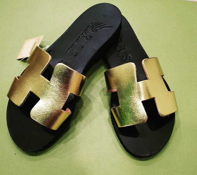 THE SANDAL'S SHOP OF PATRAS - ΑΛΕΞΟΠΟΥΛΟΣ ΜΑΡΙΟΣ: Φωτογραφίες & Βίντεο