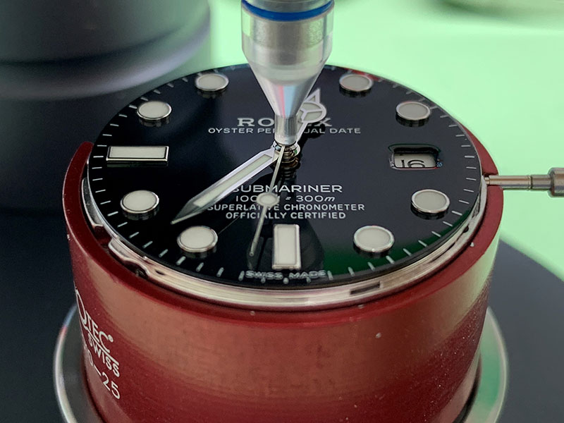 THE WATCHMAKER: Φωτογραφίες & Βίντεο