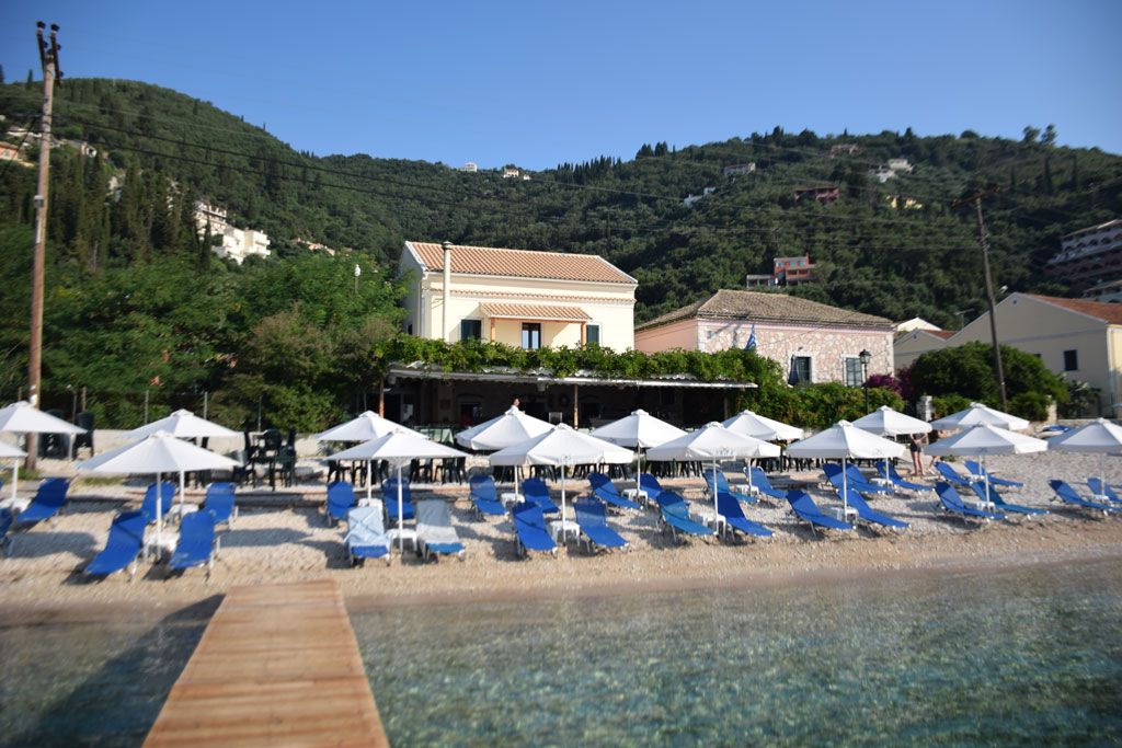 THOMAS'S PLACE TRADITIONAL BEACHSIDE TAVERNA: Φωτογραφίες & Βίντεο