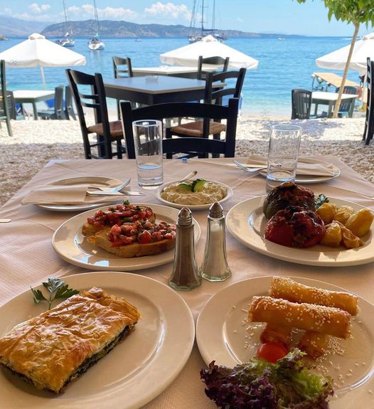 THOMAS'S PLACE TRADITIONAL BEACHSIDE TAVERNA: Φωτογραφίες & Βίντεο