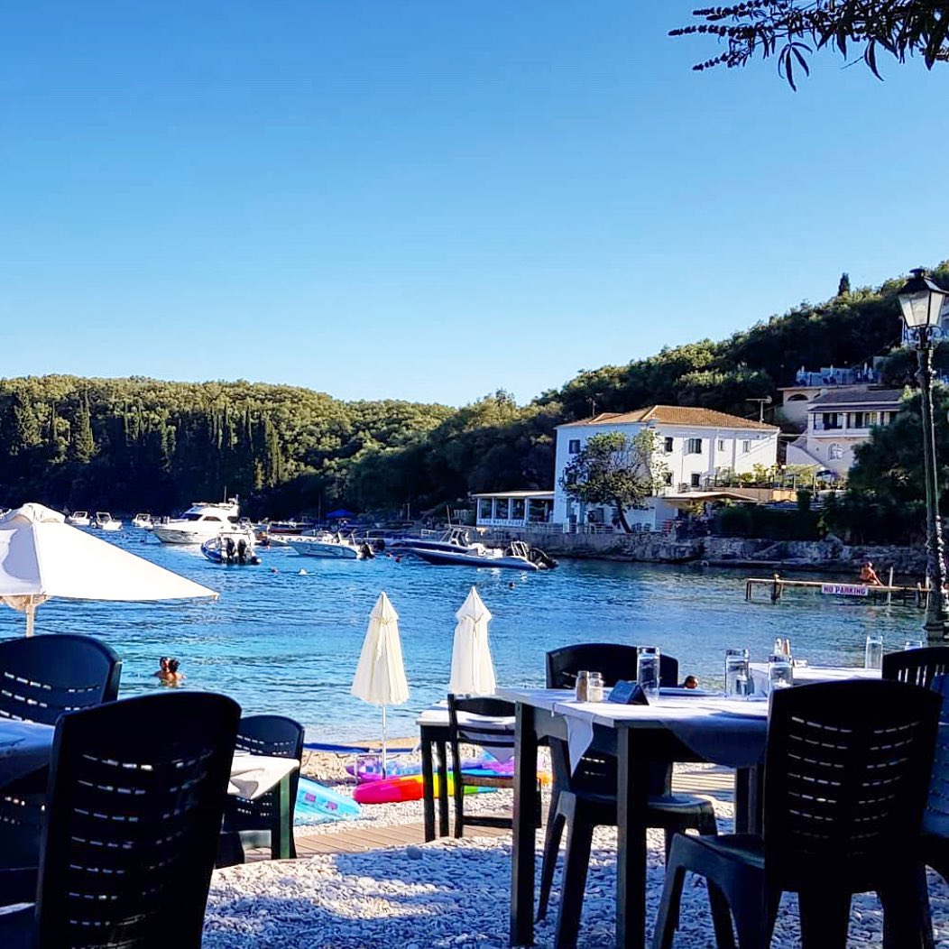 THOMAS'S PLACE TRADITIONAL BEACHSIDE TAVERNA: Φωτογραφίες & Βίντεο