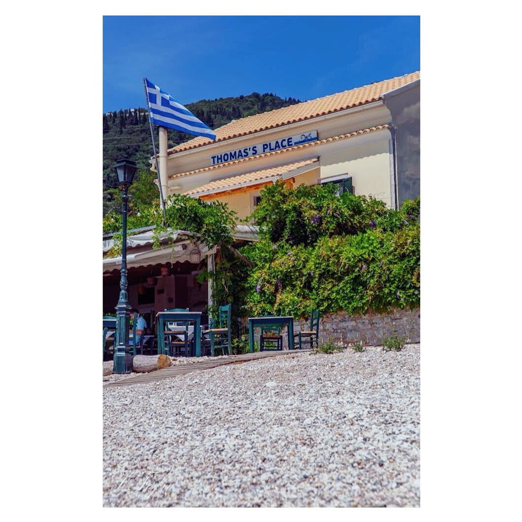 THOMAS'S PLACE TRADITIONAL BEACHSIDE TAVERNA: Φωτογραφίες & Βίντεο