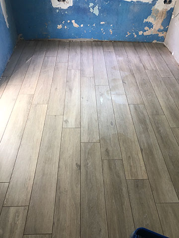 TILES A MARBLE - ΜΠΟΛΑΝΟ: Φωτογραφίες & Βίντεο