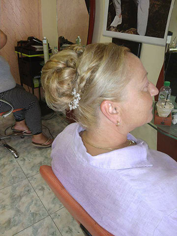 TRESS SALON BY AGAPI: Φωτογραφίες & Βίντεο