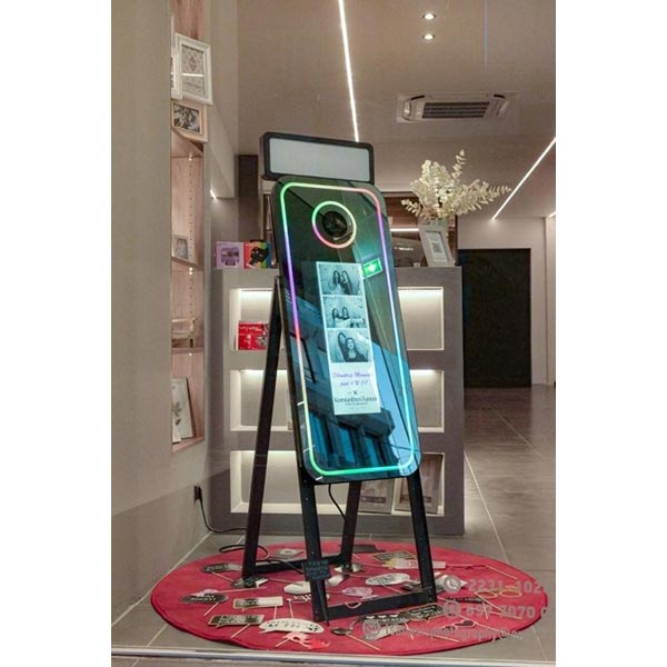 Mirror Booth