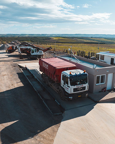 TSELIKA RECYCLING: Φωτογραφίες & Βίντεο