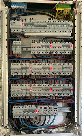 TST ELECTRICAL: Φωτογραφίες & Βίντεο
