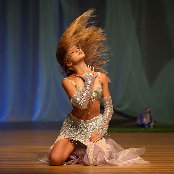 UPPER DANCE STUDIO: Φωτογραφίες & Βίντεο