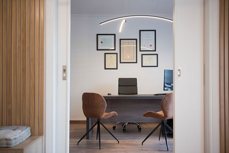 UROLOGY & ANDROLOGY CENTER - KRATIRAS ZISIS: Φωτογραφίες & Βίντεο